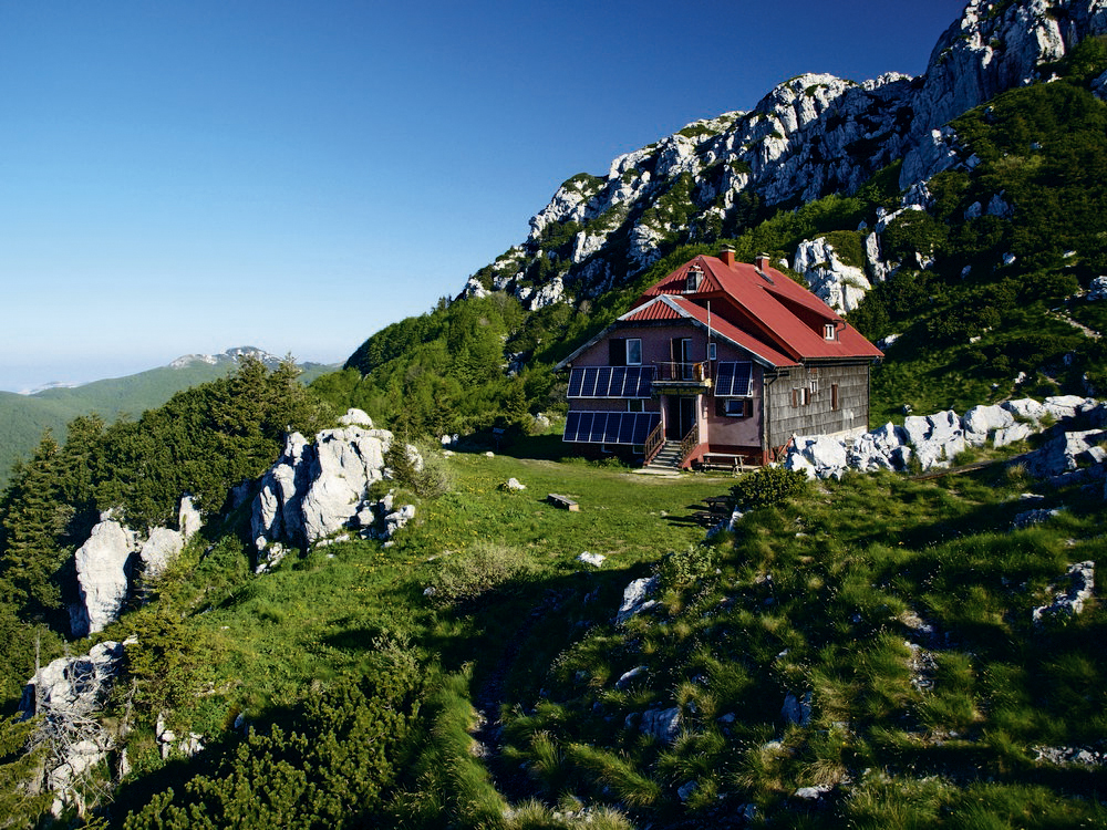 Via Dinarica: Mountain lodge Schlosserov dom 