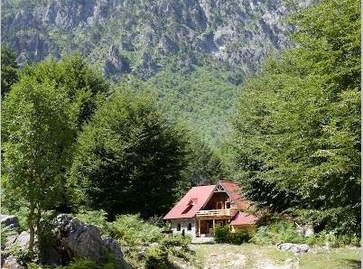 Via Dinarica: Rilindja Alpine Rooms