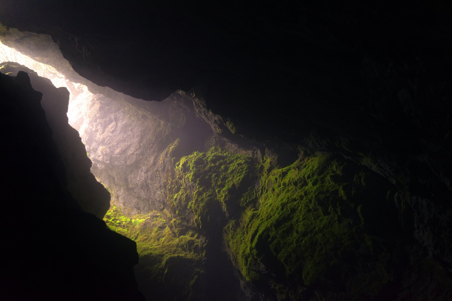 Devil’s Throat Cave