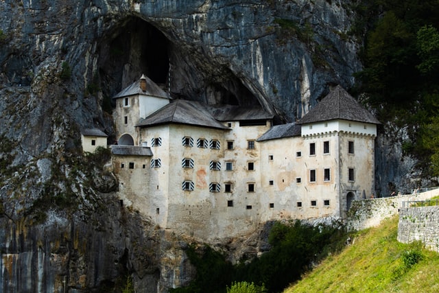 Slovenia Nature: Predjama Castle