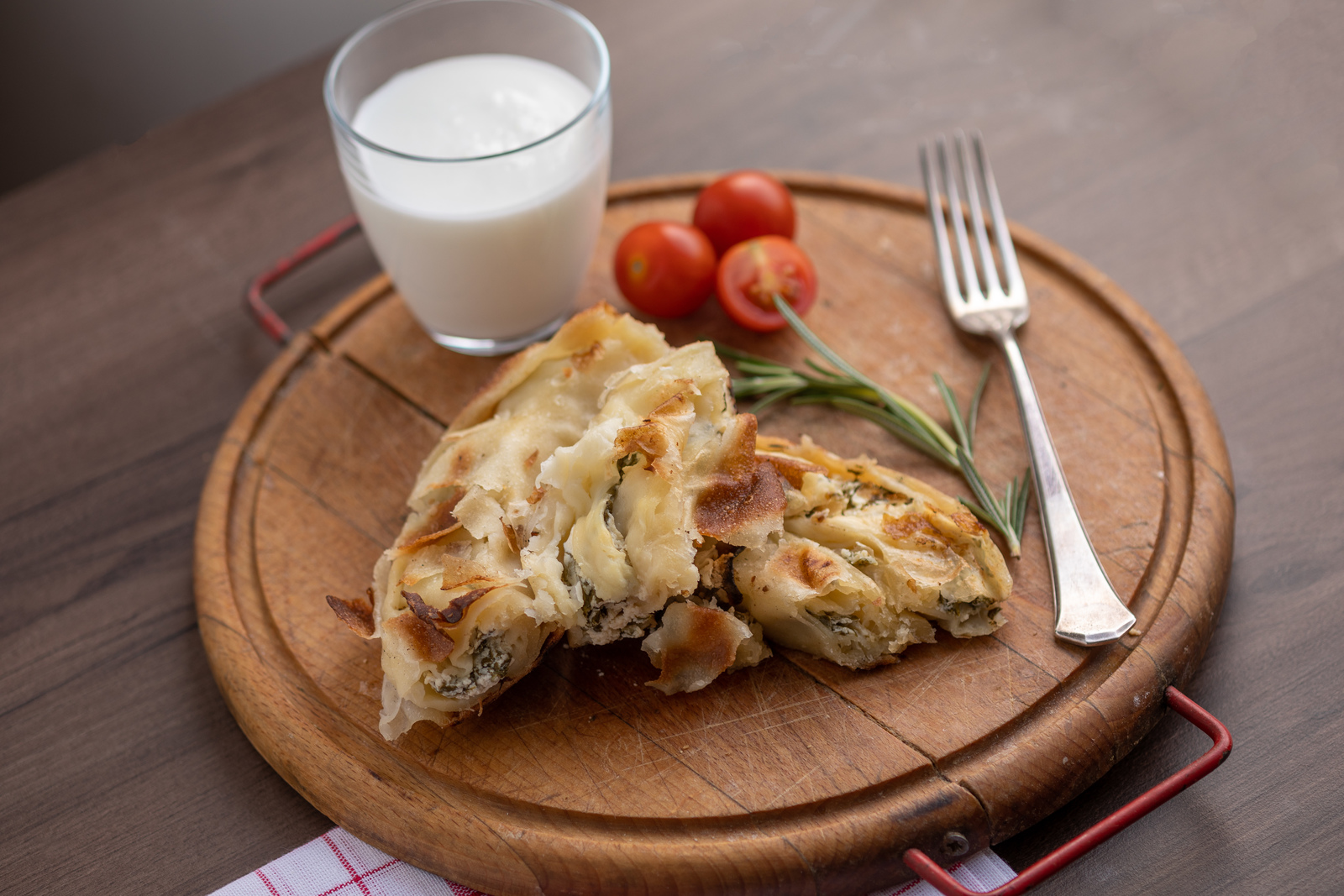 bourek-pie-with-cheese-and-spinach