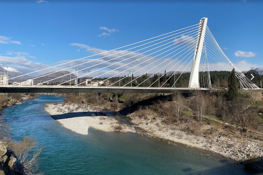 millenium bridge podgorica: Things to do